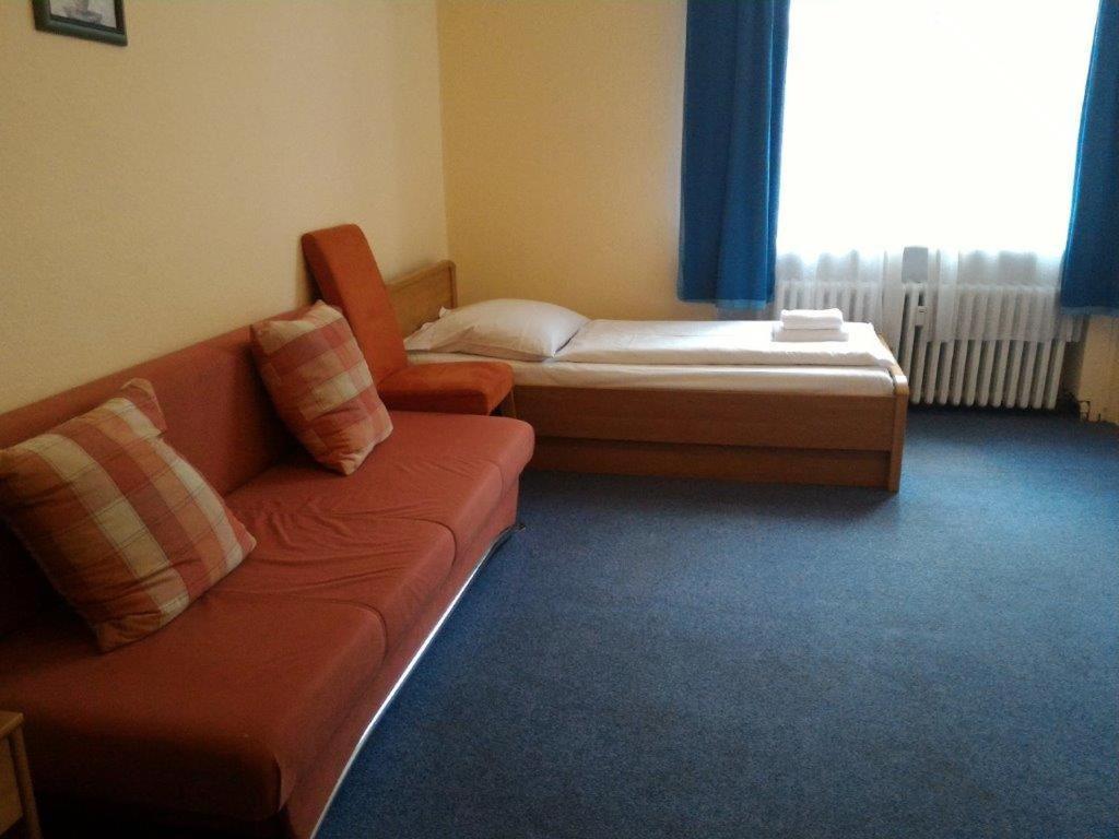 ברלין Hotel-Pension Rheingold Am Kurfuerstendamm מראה חיצוני תמונה